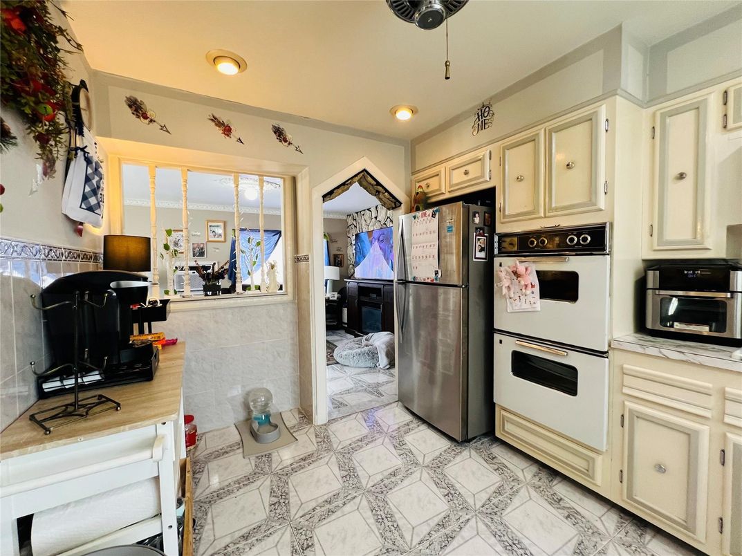 Interior, Kitchen, Marble, Recessed Lighting