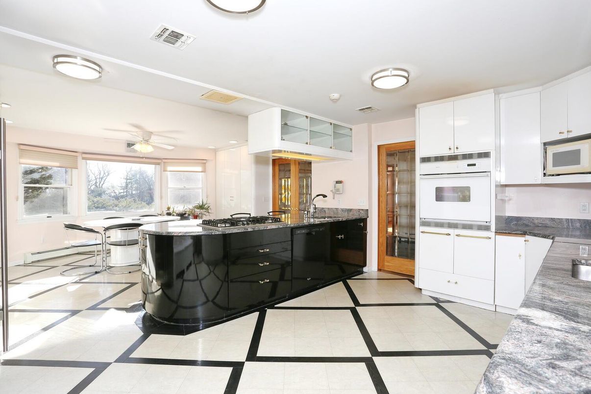 Dining room, Interior, Kitchen, Recessed Lighting