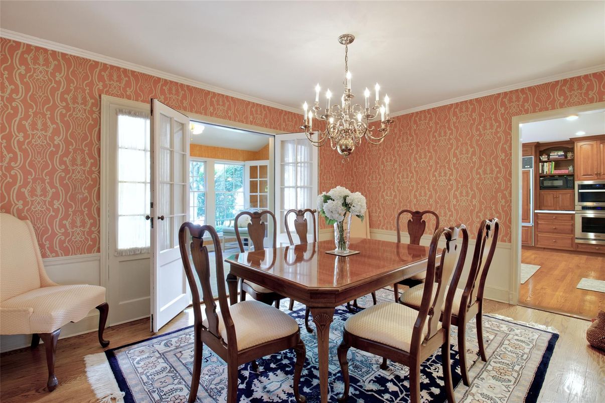 Chandelier, Dining room, Interior, Wood Texture Flooring
