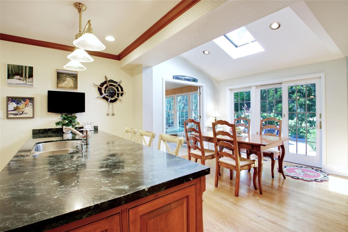 Dining room, Interior, Pendant Lights, Recessed Lighting, Wood Texture Flooring