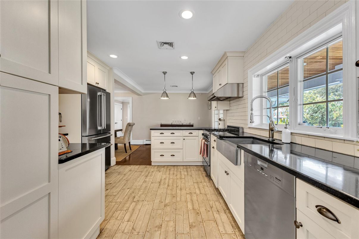 Interior, Kitchen, Pendant Lights, Recessed Lighting, Wood Texture Flooring
