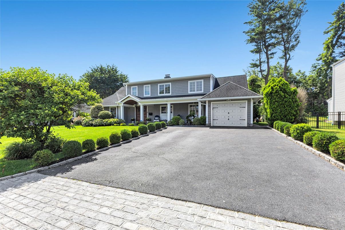 Attached, Backyard, Exterior, Facade, Georgian