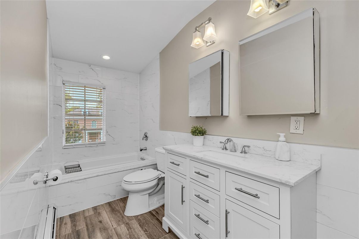 Bathroom, Interior, Recessed Lighting, Wood Texture Flooring