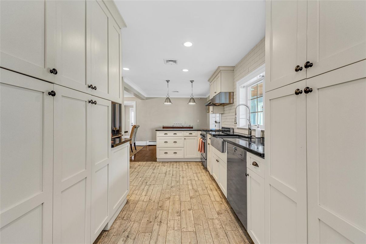 Interior, Kitchen, Pendant Lights, Recessed Lighting, Wood Texture Flooring