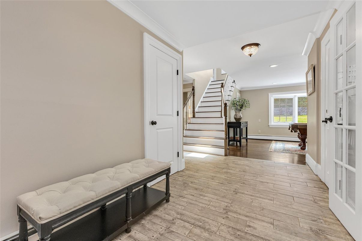 Interior, Recessed Lighting, Wood Texture Flooring