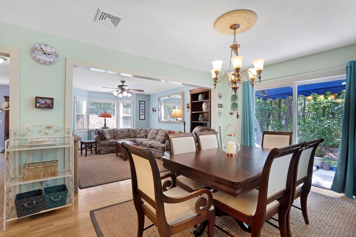 Chandelier, Dining room, Interior, Living room, Wood Texture Flooring