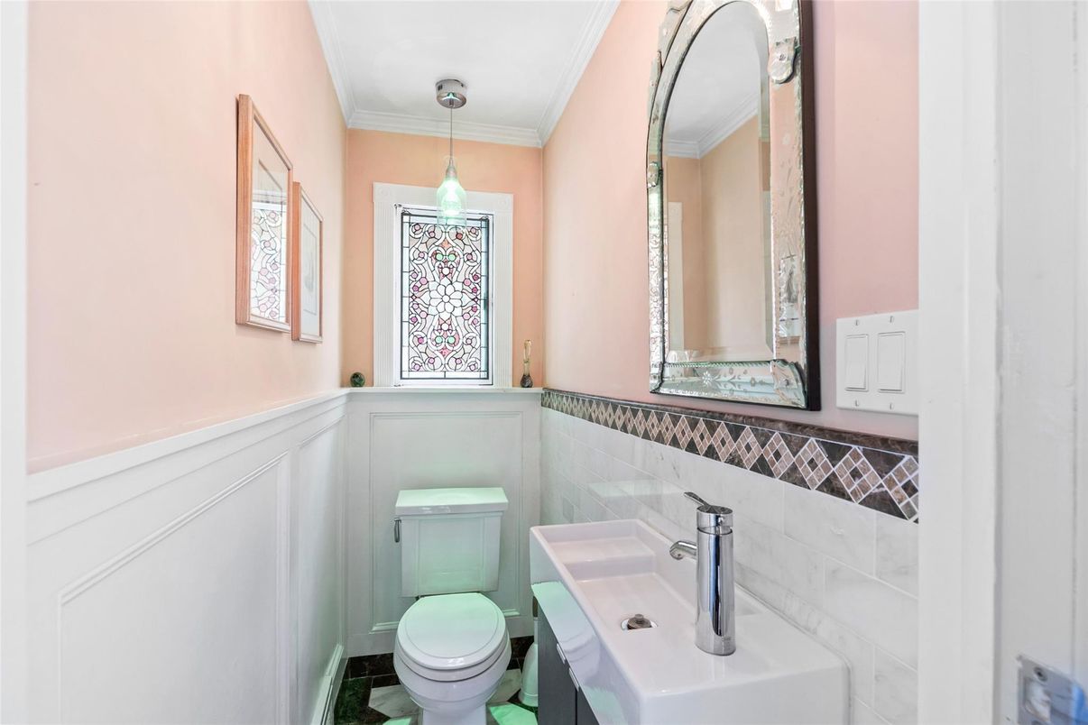 Bathroom, Interior, Pendant Lights