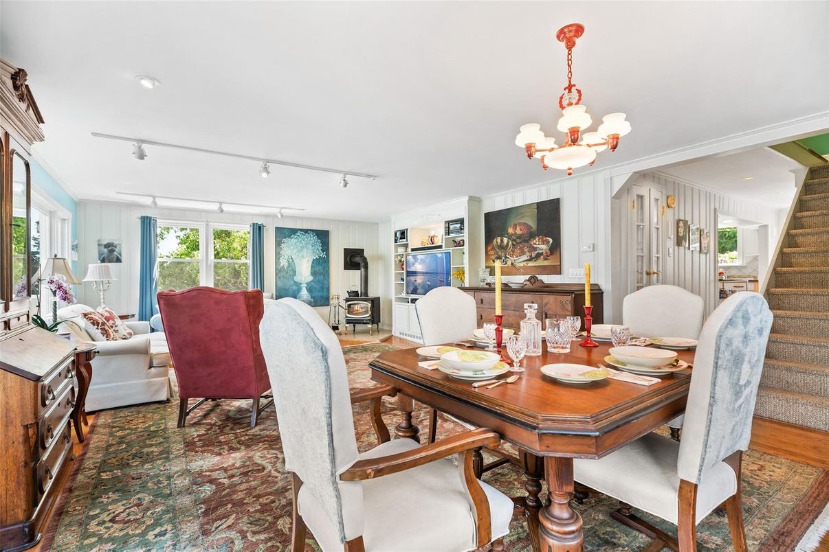 Chandelier, Dining room, Interior, Living room, Recessed Lighting, Wood Texture Flooring