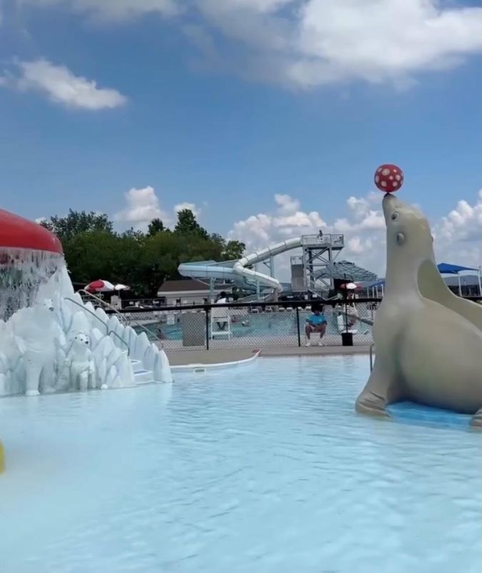 Exterior, Playground, Pool