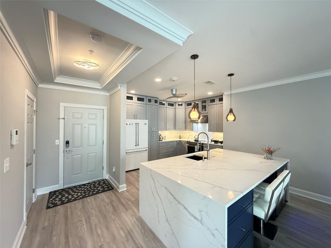 Interior, Kitchen, Pendant Lights, Recessed Lighting, Wood Texture Flooring