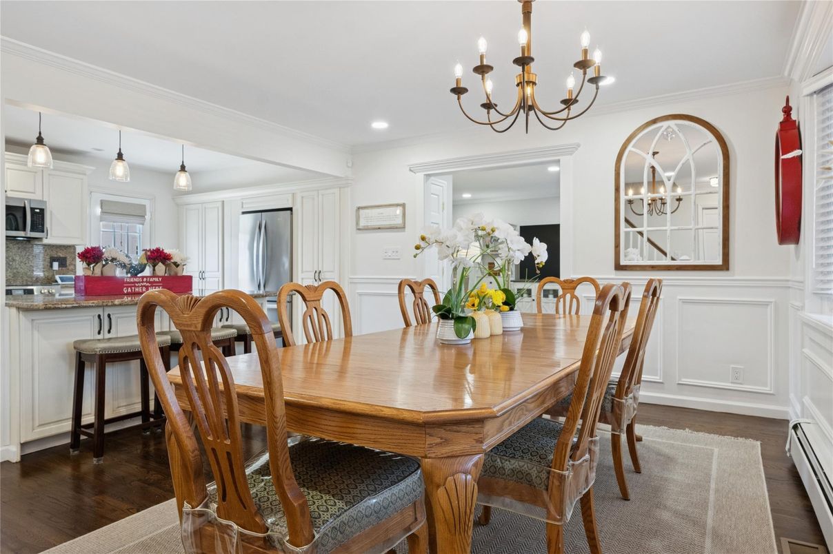 Chandelier, Dining room, Interior, Kitchen, Recessed Lighting, Wood Texture Flooring