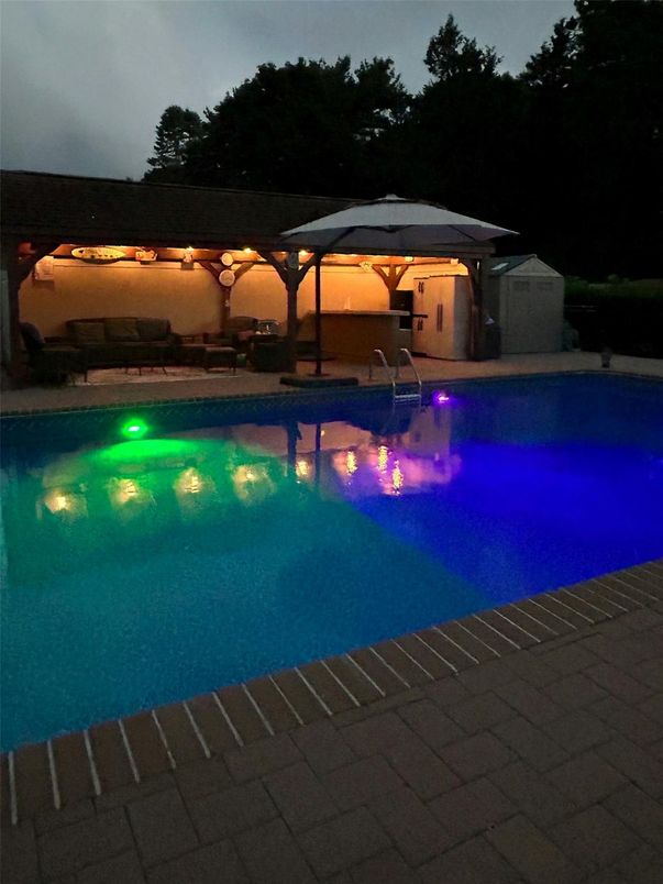 Exterior, Pool