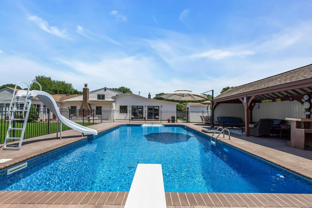 Exterior, Playground, Pool