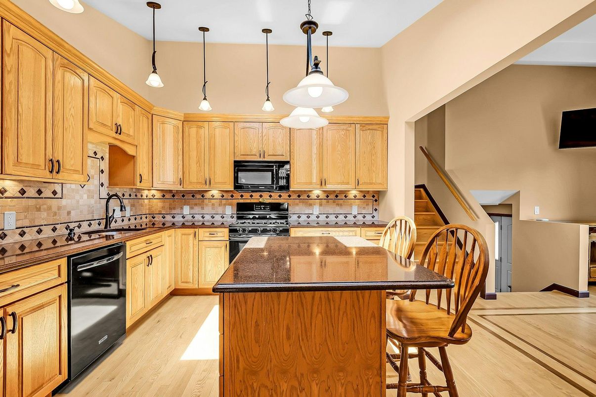 Interior, Kitchen, Pendant Lights, Wood Texture Flooring