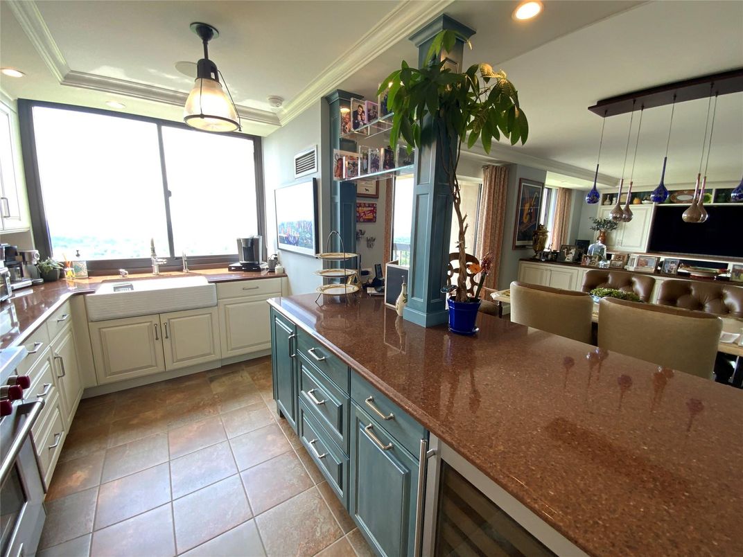 Dining room, Interior, Kitchen, Pendant Lights, Recessed Lighting