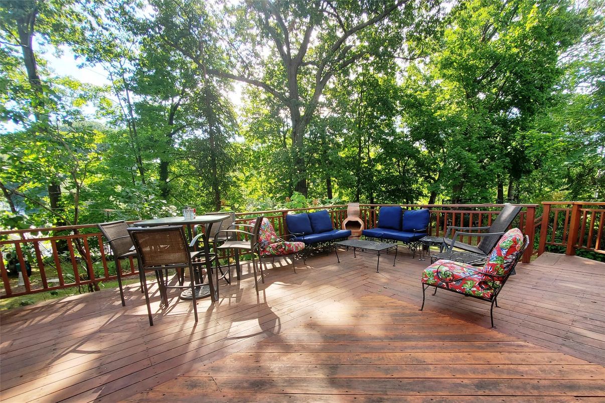 Exterior, Wood Texture Flooring