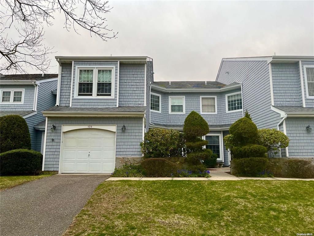 Attached, Exterior, Facade, Rowhouse