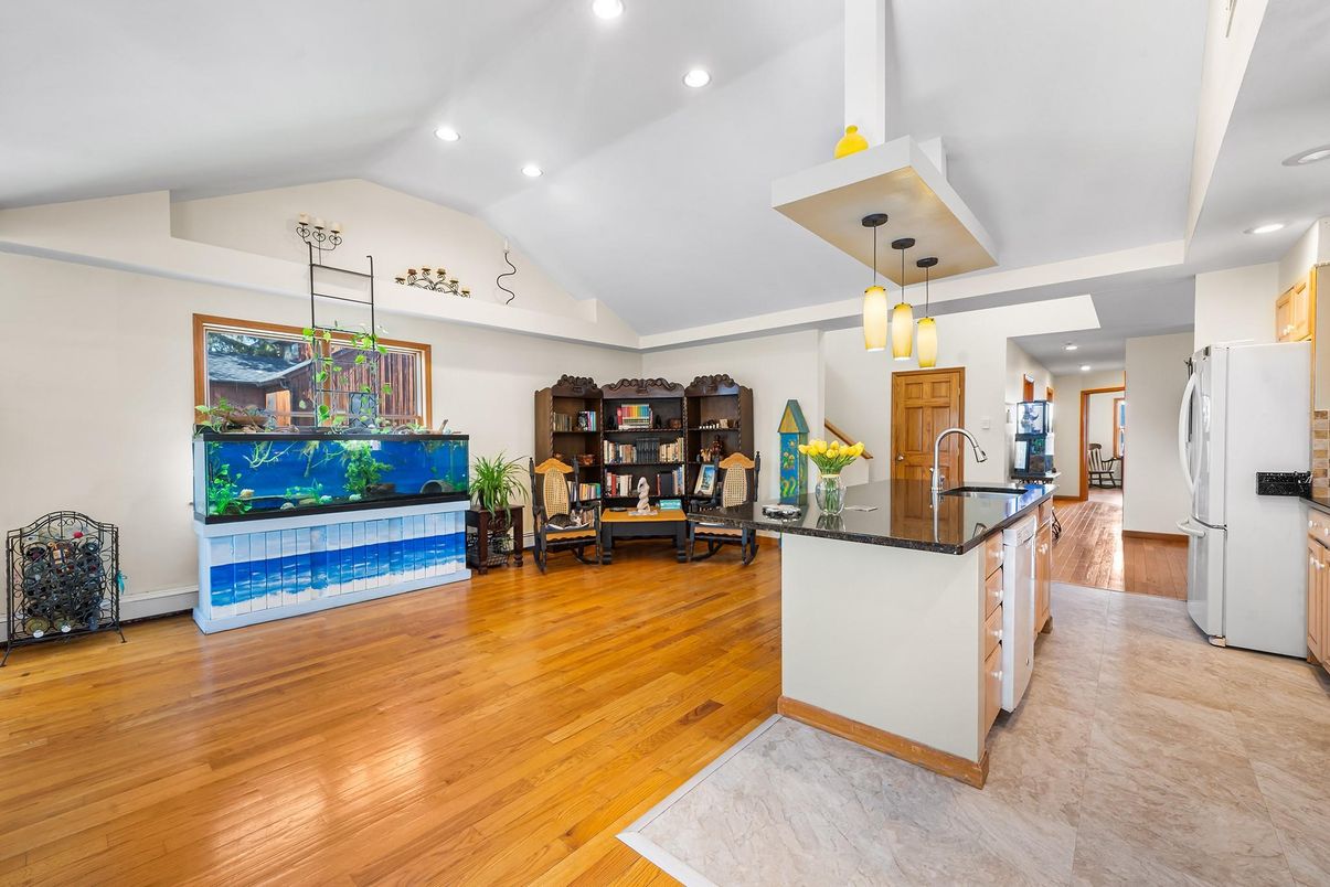 Interior, Kitchen, Pendant Lights, Recessed Lighting, Wood Texture Flooring