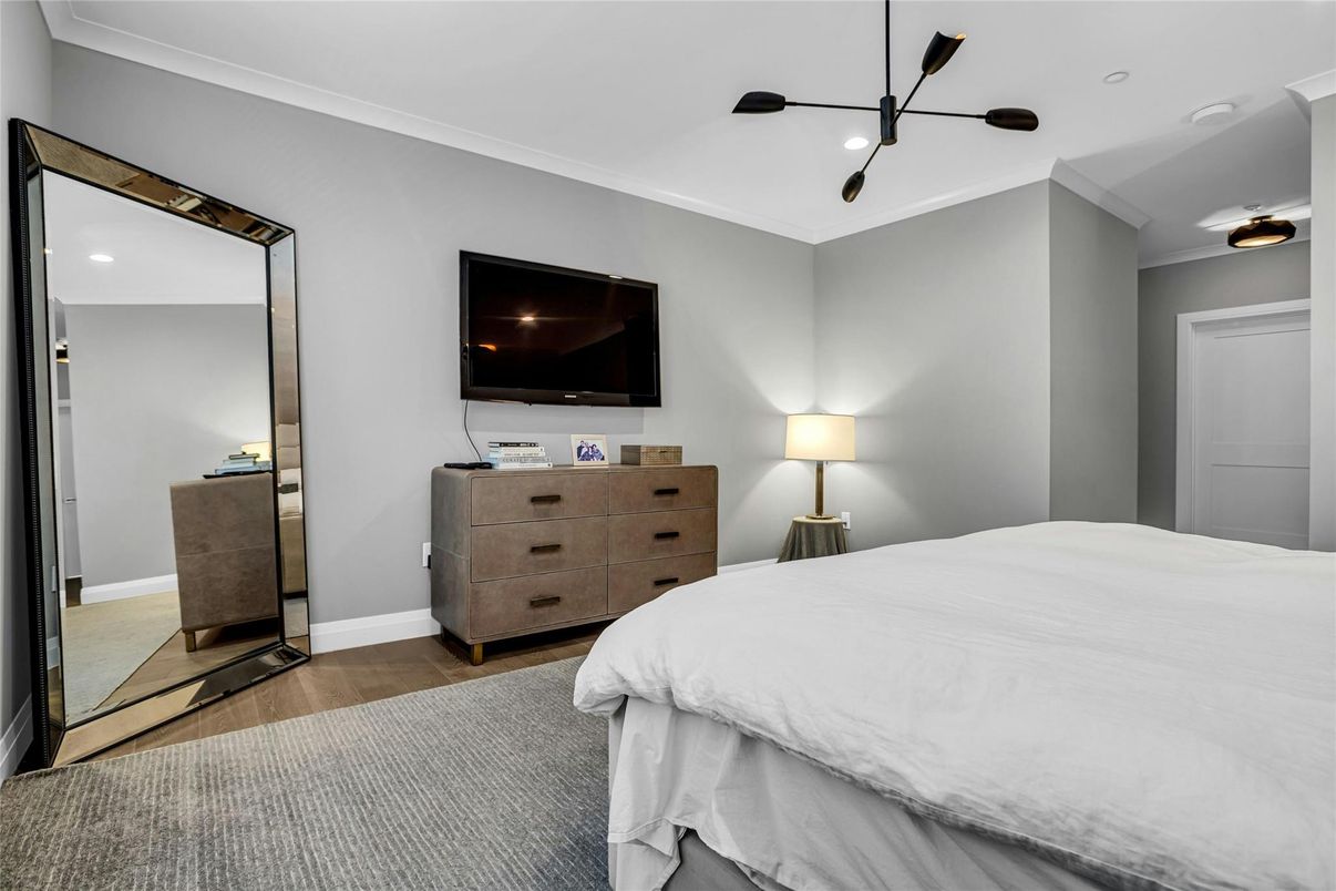 Bedroom, Interior, Pendant Lights, Recessed Lighting, Wood Texture Flooring
