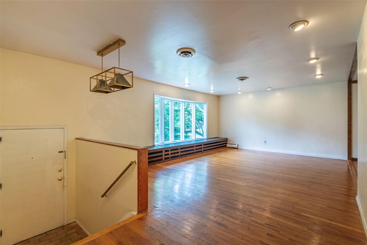 Empty room, Interior, Pendant Lights, Recessed Lighting, Wood Texture Flooring