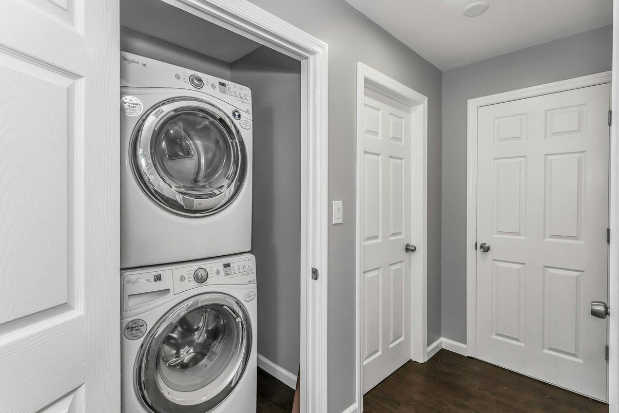 Interior, Utility Closets, Washer, Wood Texture Flooring
