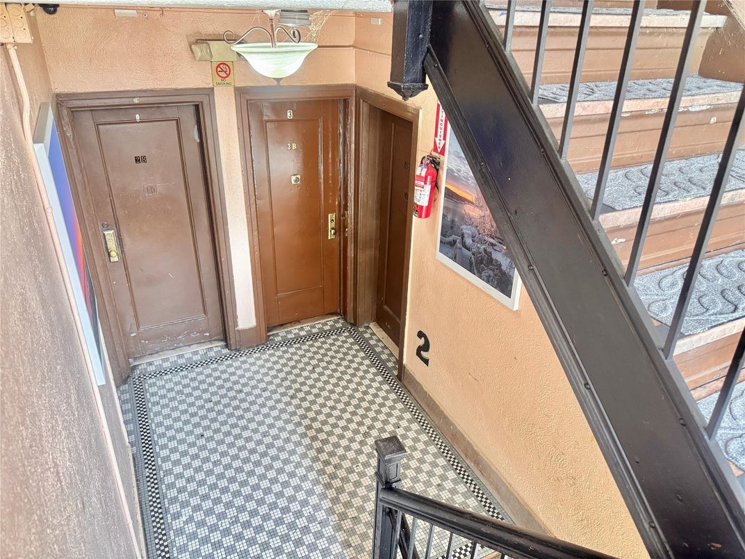 Elevator, Interior
