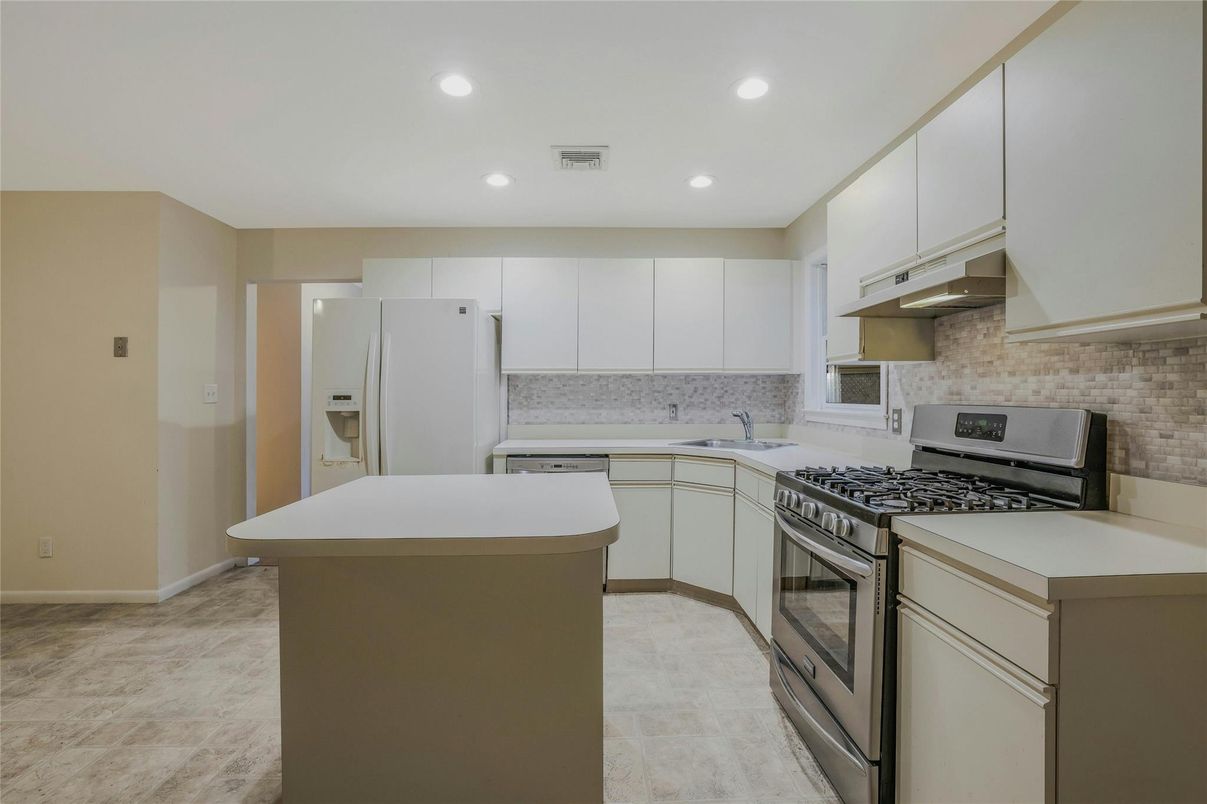 Interior, Kitchen, Recessed Lighting