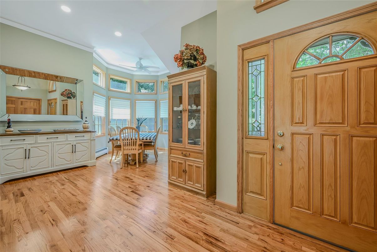 Dining room, Interior, Kitchen, Recessed Lighting, Wood Texture Flooring