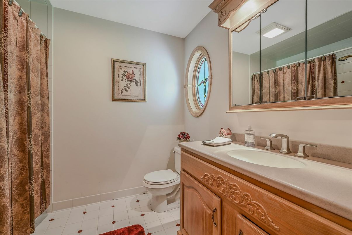 Bathroom, Interior