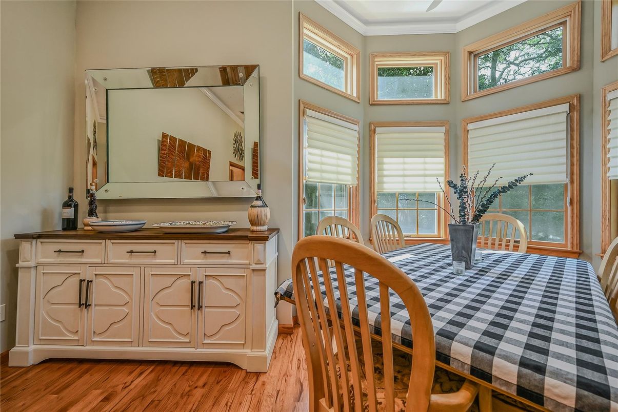 Dining room, Interior, Water, Wood Texture Flooring