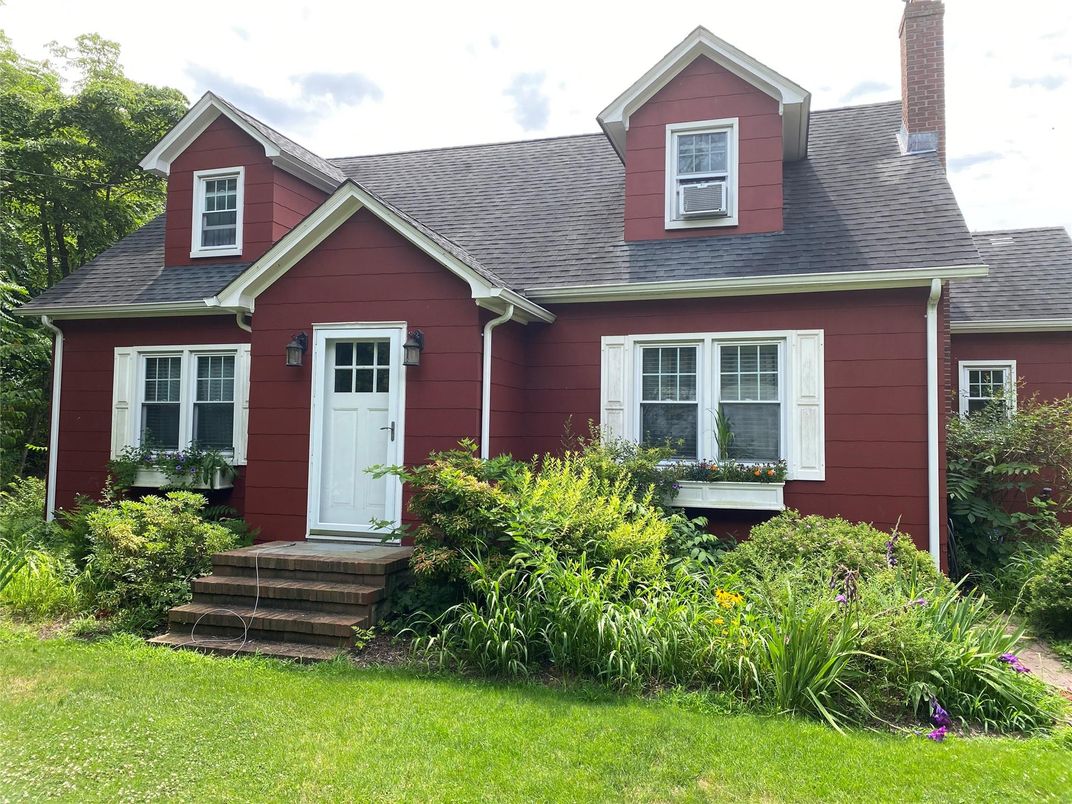 Exterior, Facade, Cape Cod