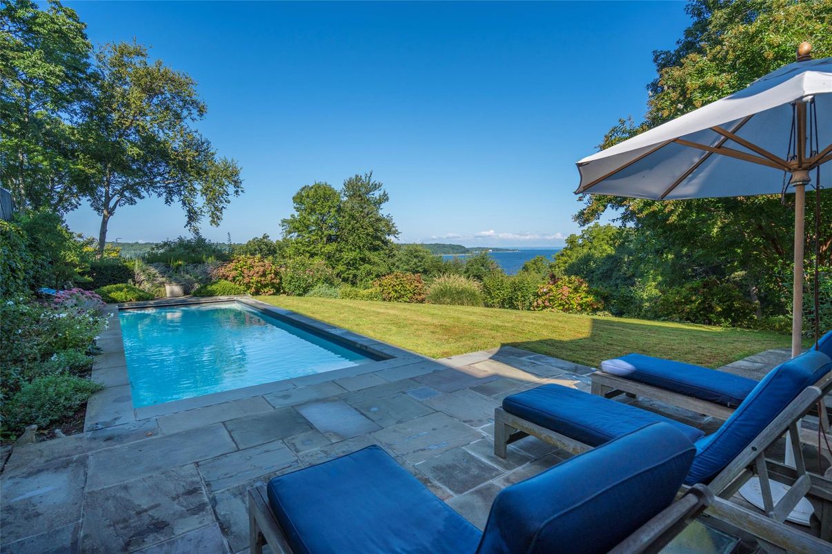 Exterior, Pool, Water