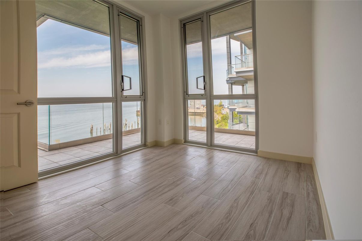Empty room, Interior, Water, Wood Texture Flooring