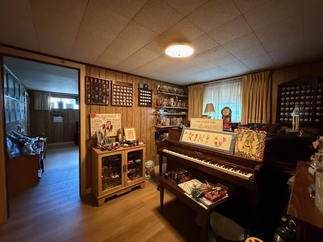 Interior, Piano, Wood Texture Flooring, Wooden Walls