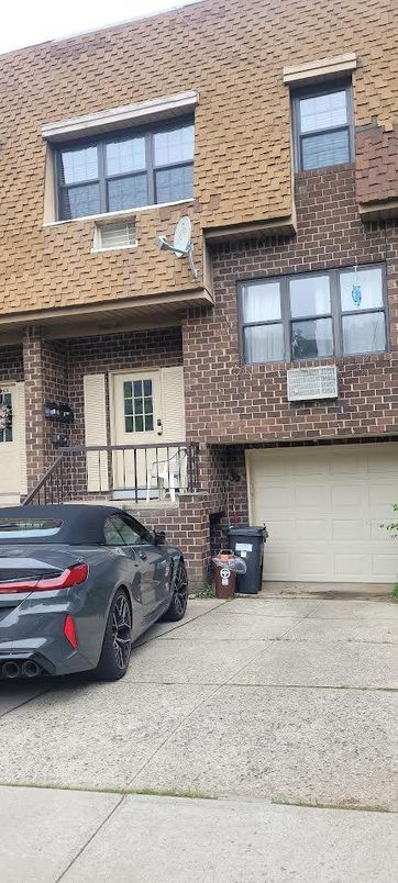 Attached, Exterior, Facade, Brick Facade, Rowhouse
