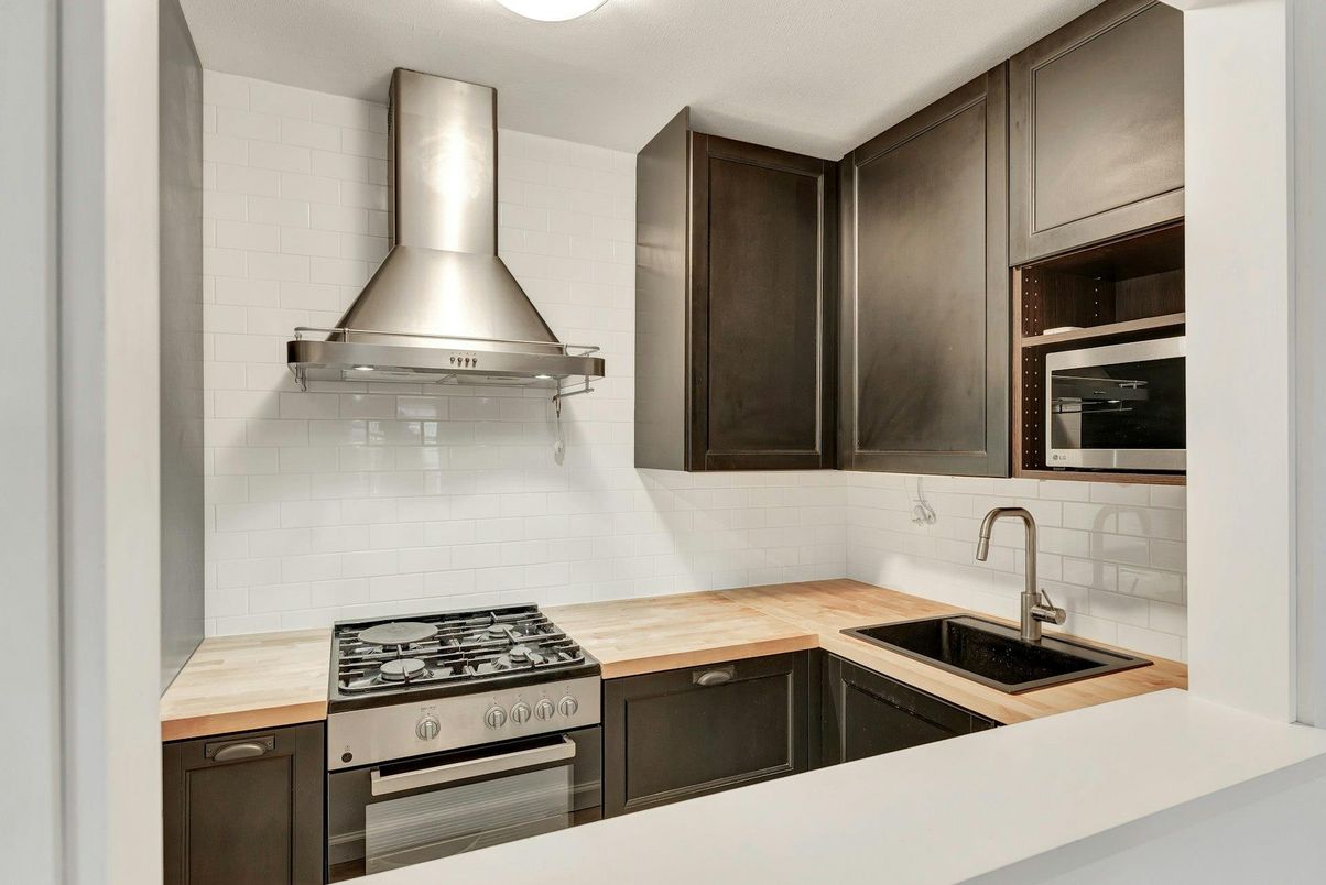 Interior, Kitchen, Stainless Steel Appliances