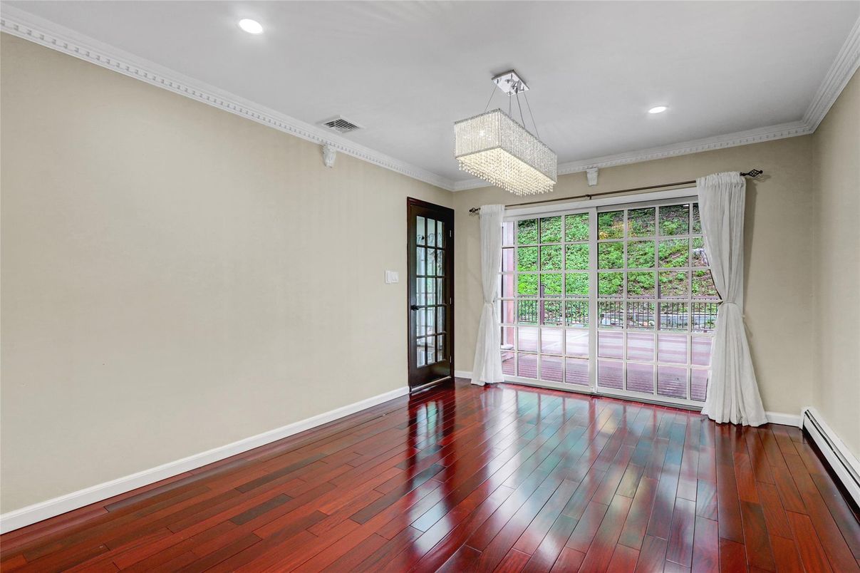 Chandelier, Empty room, Interior, Recessed Lighting, Wood Texture Flooring
