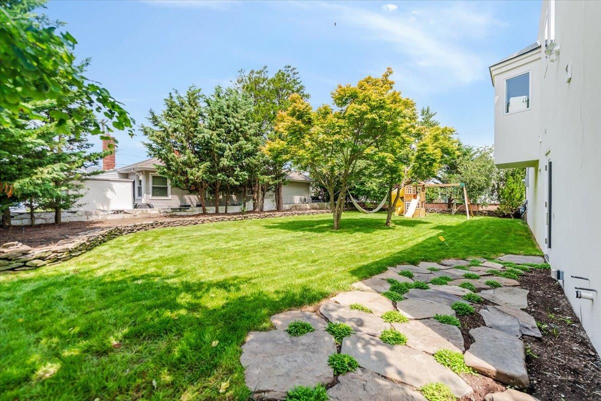 Backyard, Exterior, Playground