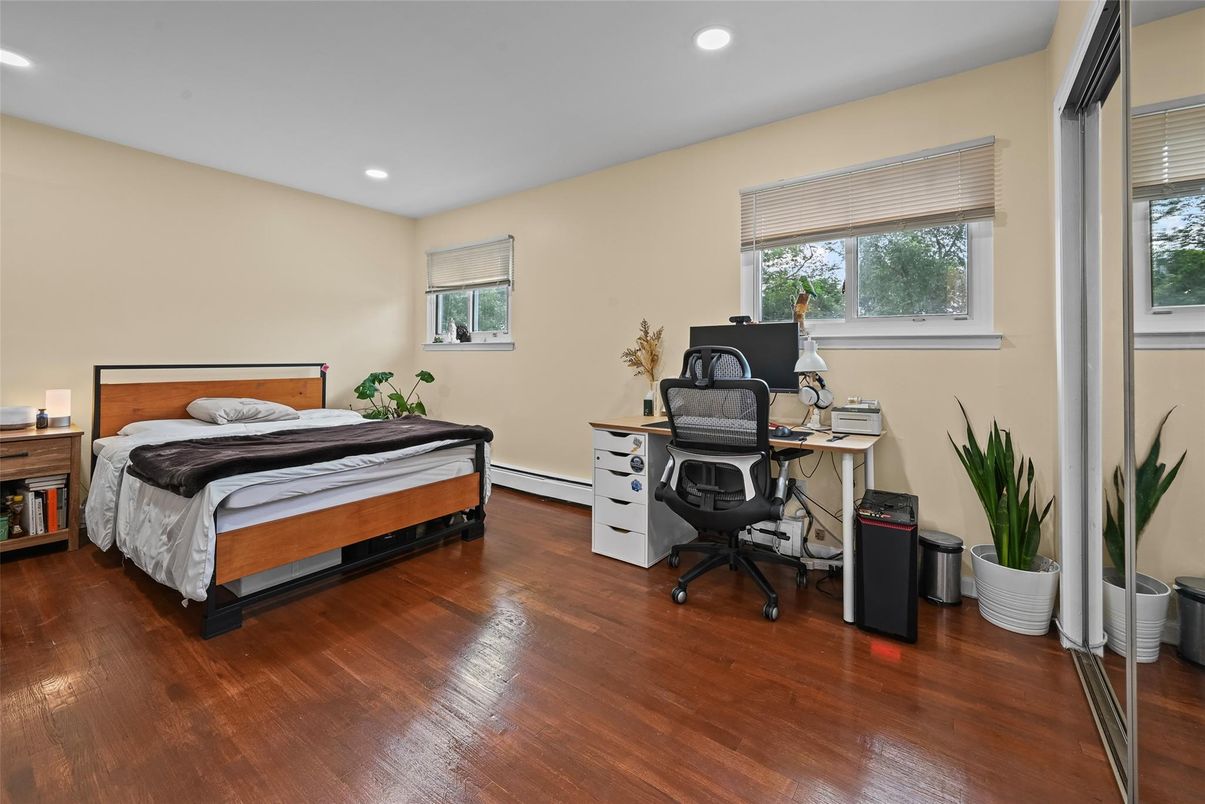 Bedroom, Home Office, Interior, Recessed Lighting, Wood Texture Flooring