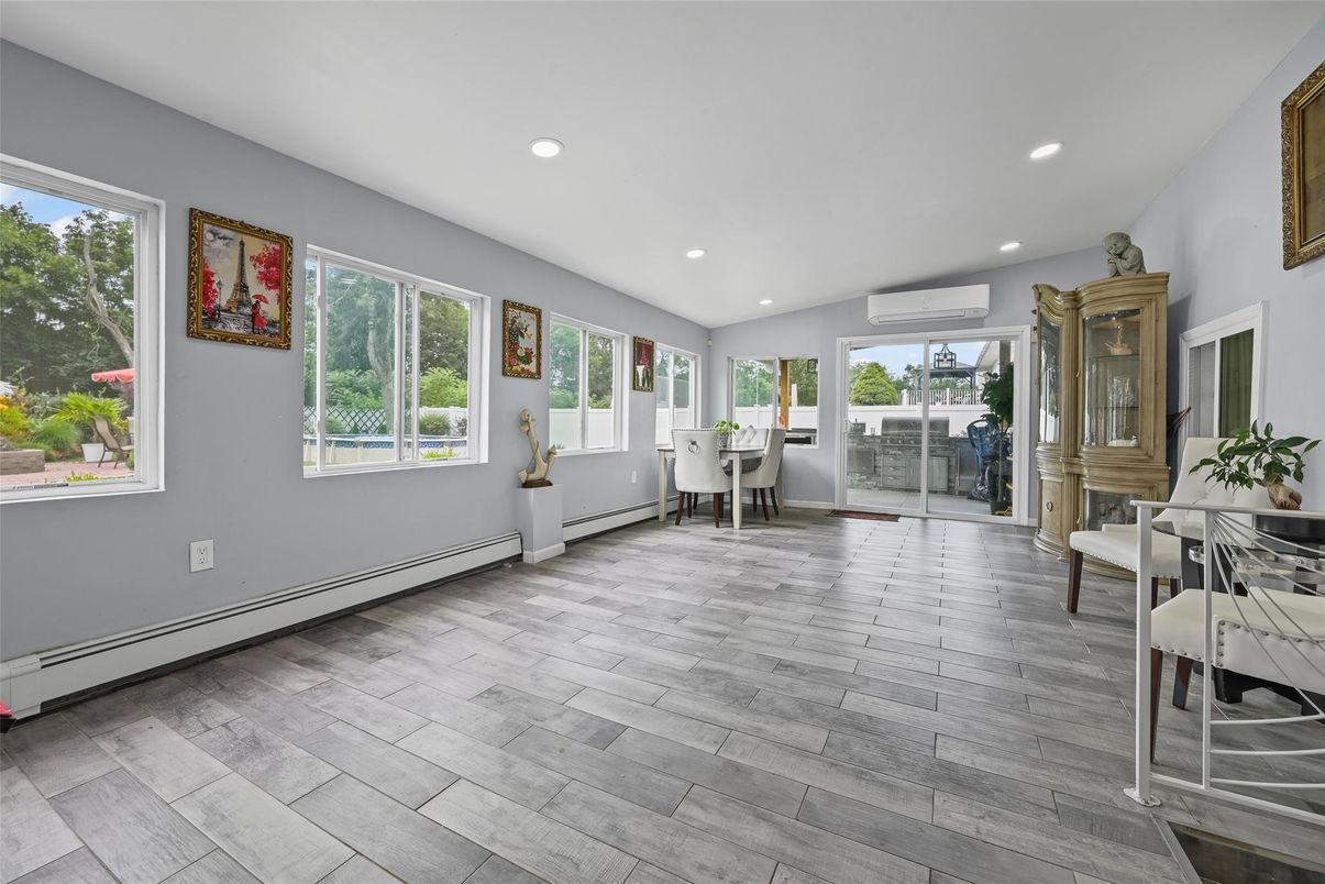 Dining room, Interior, Recessed Lighting, Wood Texture Flooring