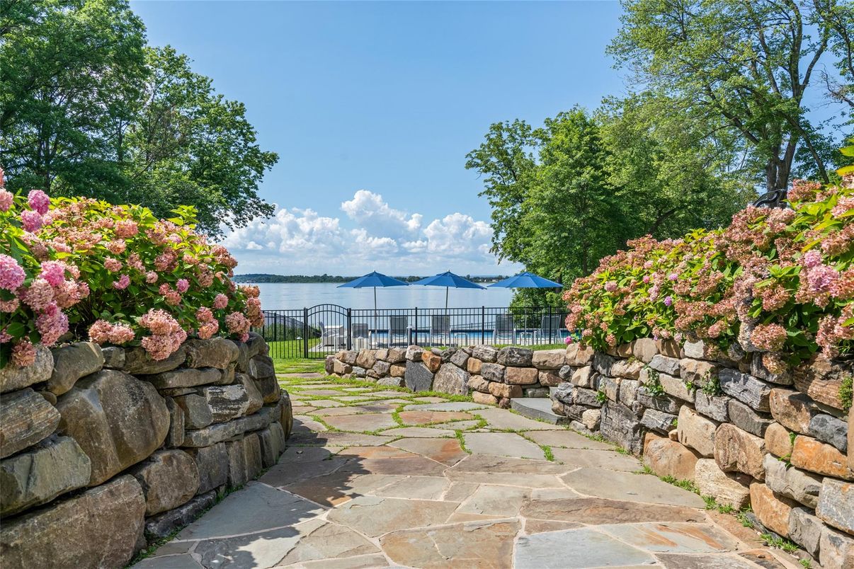 Exterior, Water