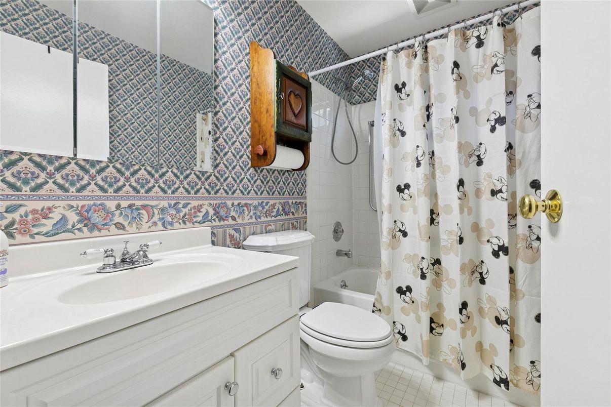 Bathroom, Interior
