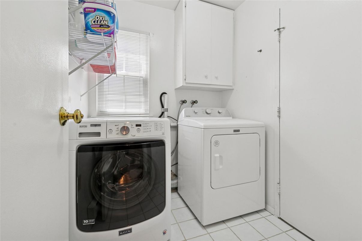 Interior, Washer