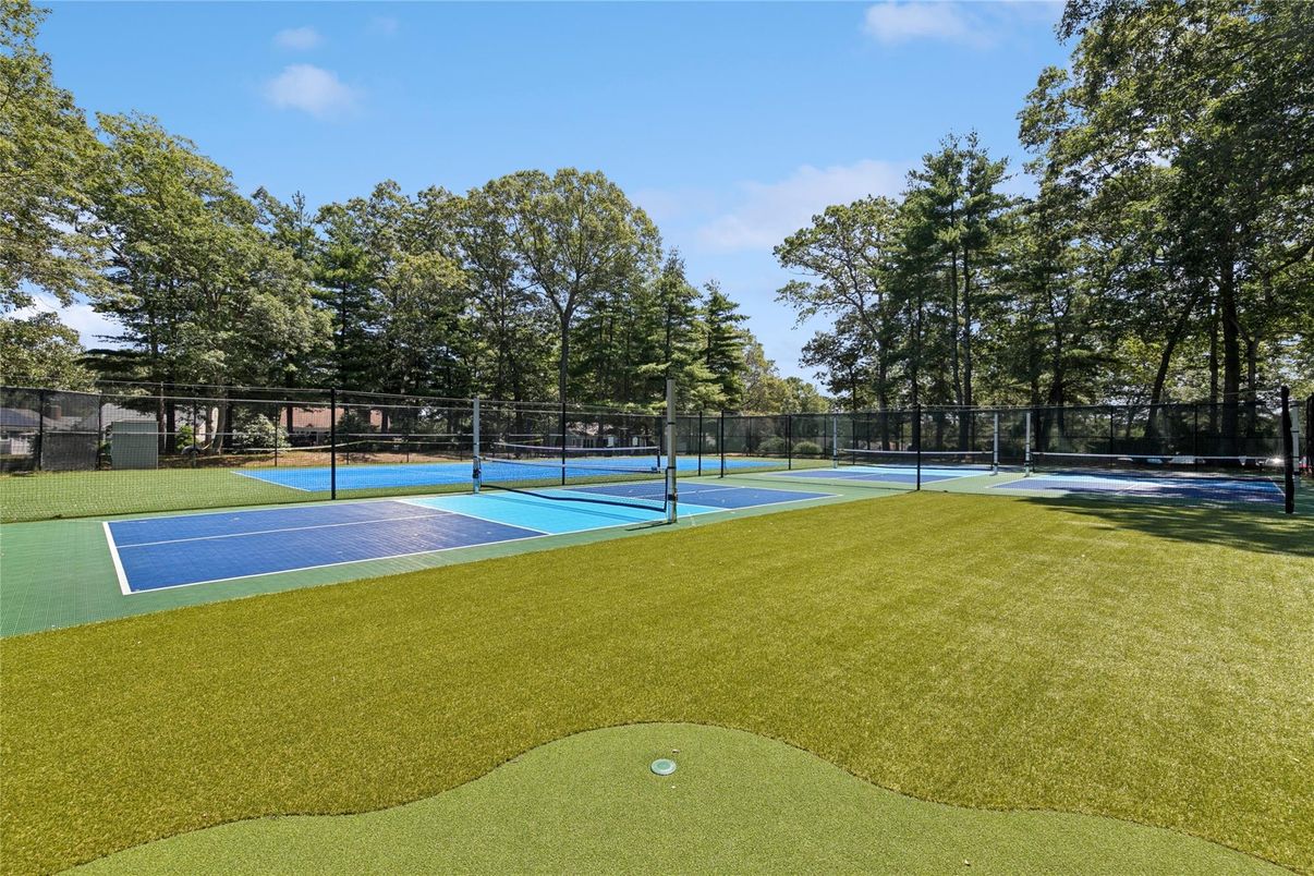 Exterior, Tennis Courts