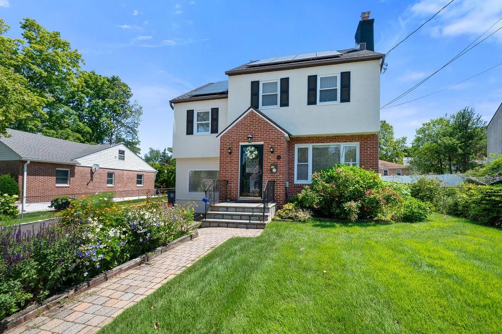 Exterior, Facade, Brick Facade, Solar Panels, American Foursquare