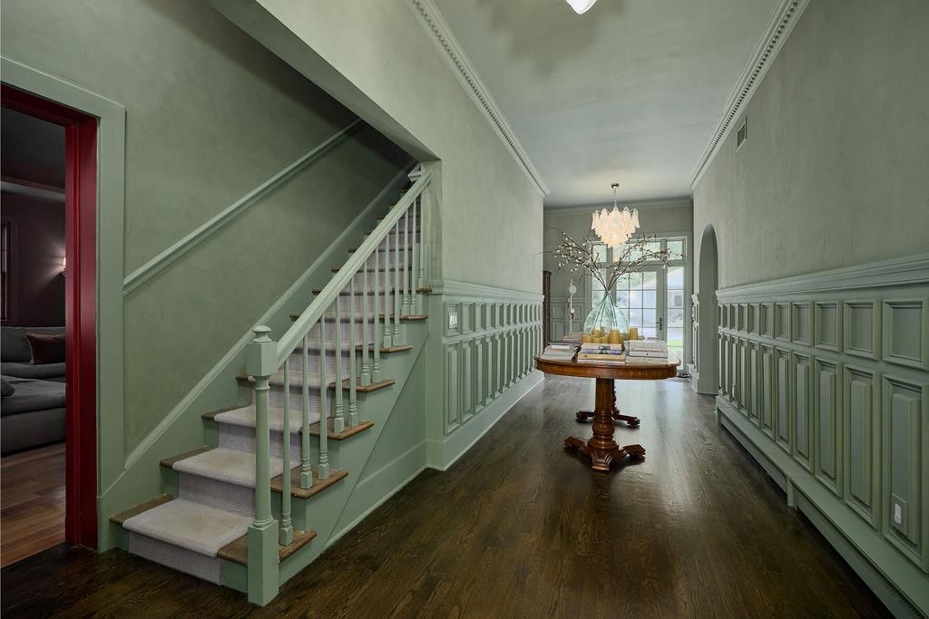 Chandelier, Interior, Wood Texture Flooring