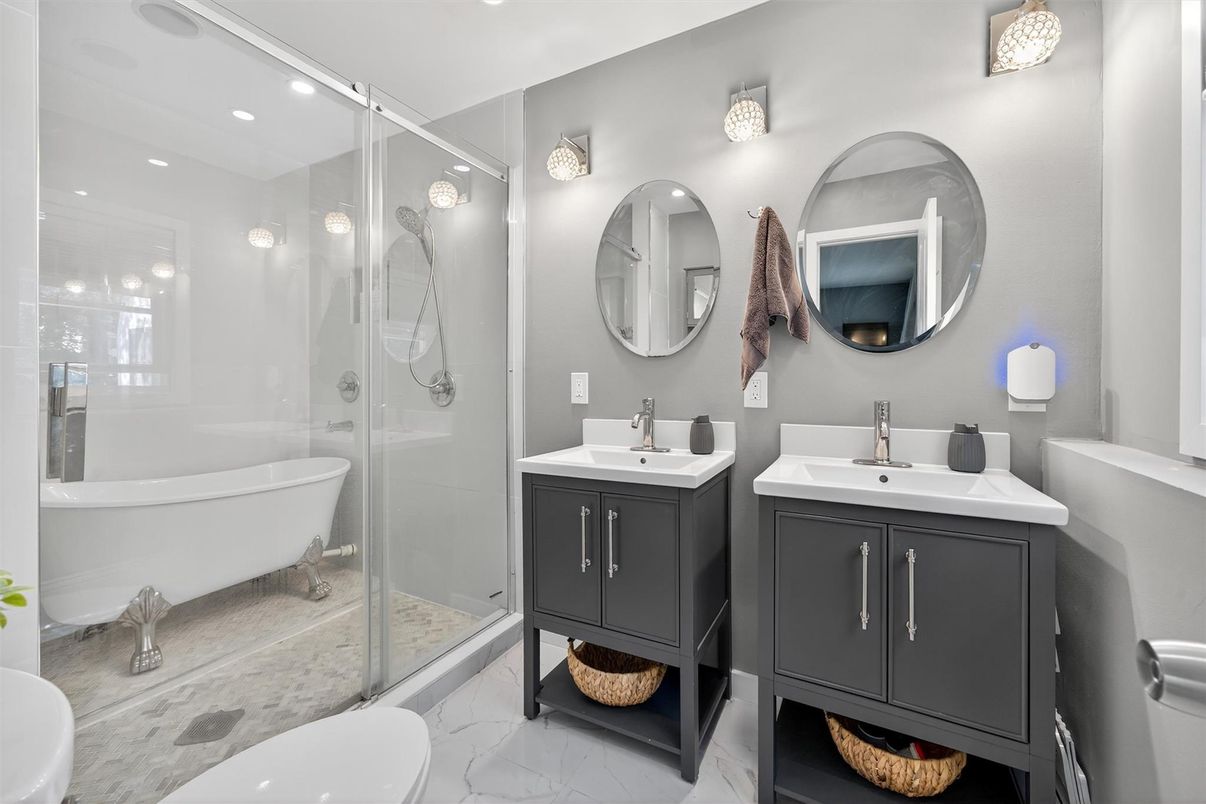 Bathroom, Dual Sink Vanities, Free Standing Baths, Glass Shower, Interior, Marble, Recessed Lighting