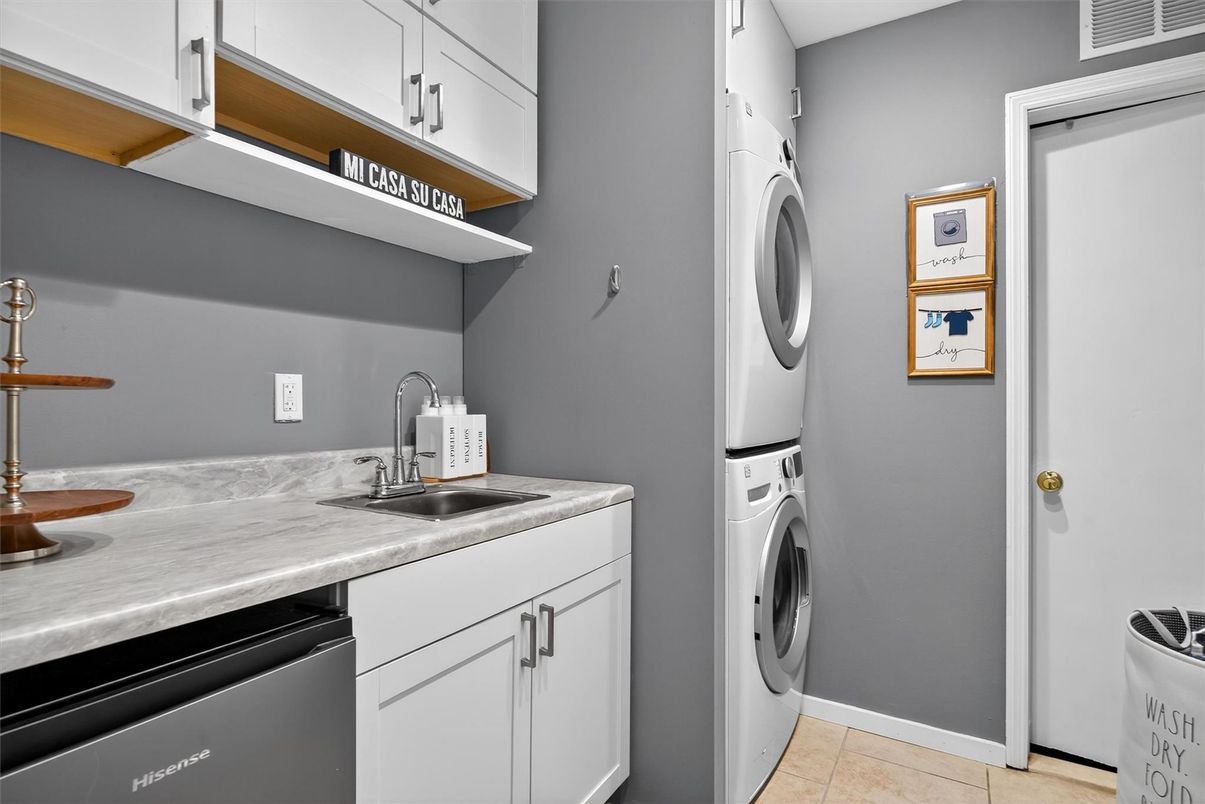 Interior, Washer
