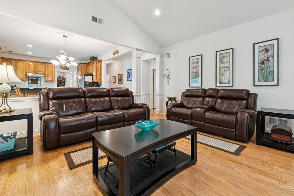 Interior, Kitchen, Living room, Pendant Lights, Recessed Lighting, Wood Texture Flooring