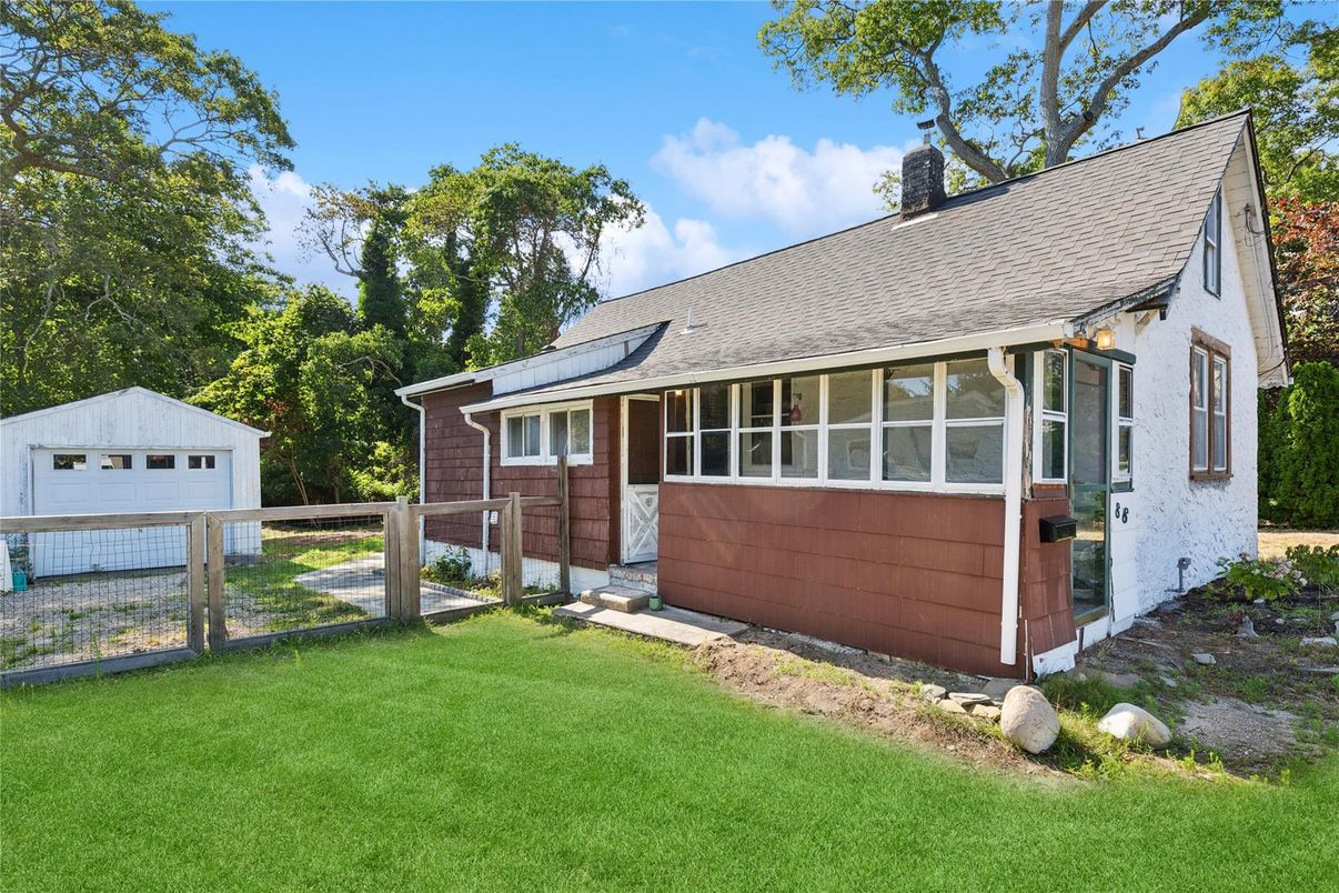 Backyard, Detached Garage, Exterior, Solar Panels